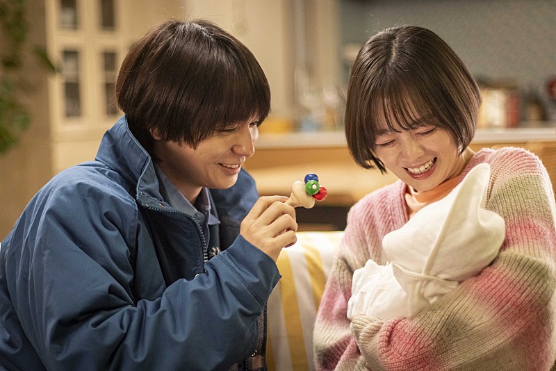 「「パラレル夫婦　 死んだ“僕と妻”の真実」「別々の世界線を生きる。夫婦の新しい形」「強くて優しくてはかない物語だった」」1枚目/1