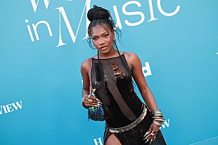 「ドーチー＆タイラー・ザ・クリエイター、ファレルがプロデュースしたコラボ曲「Get Right」をパリのルイ・ヴィトンSS26ショーでプレビュー」