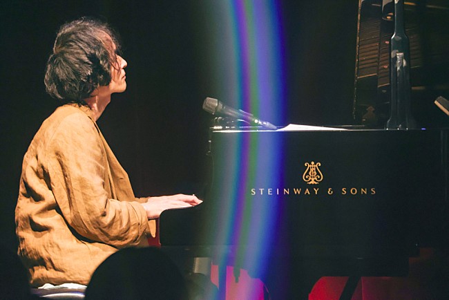 「＜ライブレポート＞高木正勝、スタジオ地図作品の楽曲を「うた」として届けたレコ発ライブを開催　アン・サリー／Hana Hope／寺尾紗穂がゲスト出演」1枚目/29