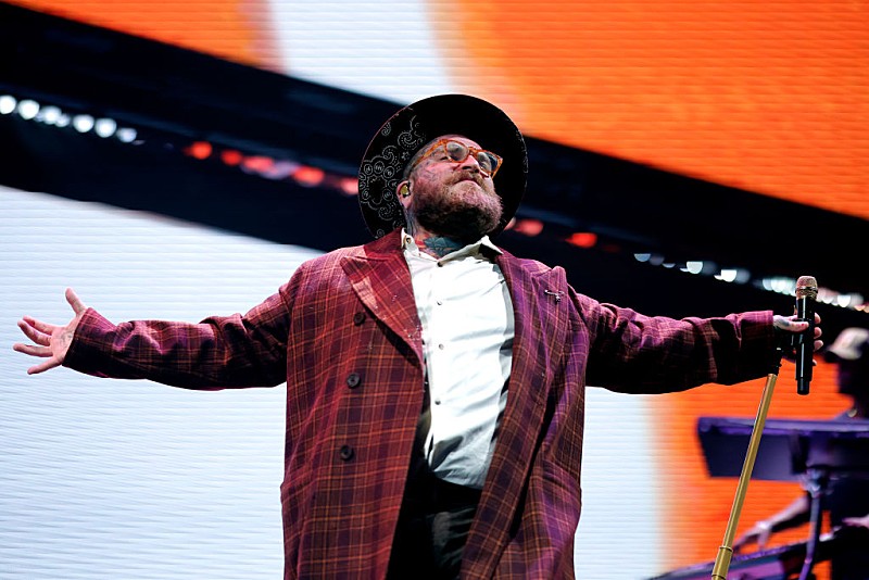 テディ・スウィムズ、恋人のレイシュ・ライトとの間に第一子誕生