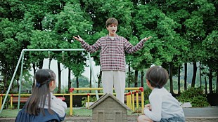 「岩田剛典、公園の子どもたちにオール電化の魅力をクールにレクチャー　関西電力の新CM放映開始」