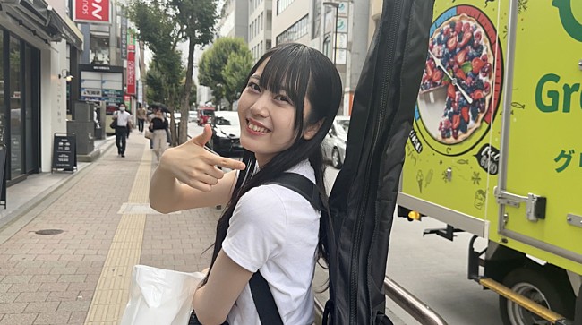 「BLUEGOATSソンソナ「王道アイドルを貫くのもロック」未経験のベース購入から1週間でソロライブ開催！ 悩めるアイドルの本音と無謀な挑戦の全貌公開」1枚目/10