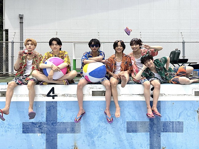 「Lienel、奇妙でシュールな「超絶SUMMERでバカになれ」MV（梅雨ver.）公開」1枚目/1