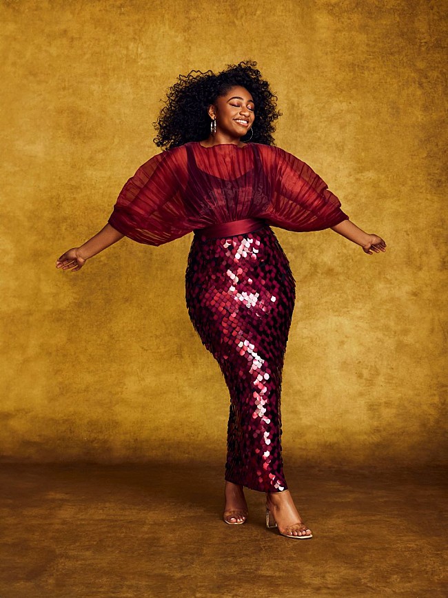 「サマラ・ジョイ、ブラジリアン・ジャズに敬意を表した「Flor de Lis (Upside Down)」公開」1枚目/2