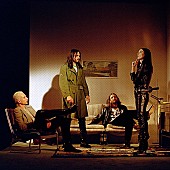 「ウルフ・アリス、新曲「The Sofa」で大人になることの痛みと優しさを繊細に描く」1枚目/2