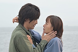 「「奪い愛、真夏」初回から衝撃展開で「激アツ」 「回想シ－ンの安田顕さんのヅラに笑った」」