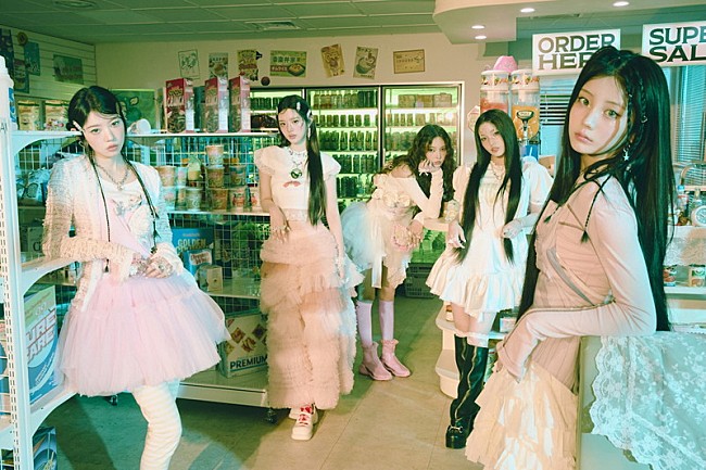 「ILLIT、コンセプトフォト＆フィルム「Night Out」バージョンは“夢かわ”」1枚目/16