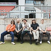 「アイドルズ、新曲「Rabbit Run」をダーレン・アロノフスキー監督の新作映画『Caught Stealing』に提供」1枚目/1