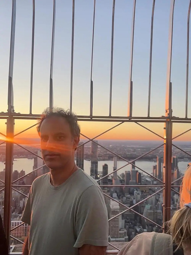 「フォー・テット、フジロックでも披露した「Into Dust (Still Falling)」限定12インチ発売」1枚目/2