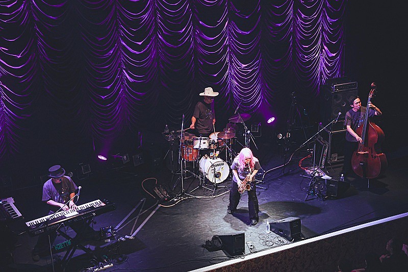 H ZETTRIO×ユッコ・ミラー、コラボAL『Dazz On』への期待が高まる一夜となった東京キネマ倶楽部公演のレポート到着