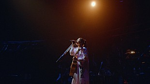 「阿部真央、最新ライブBD＆DVDより「貴方の恋人になりたいのです」映像公開」