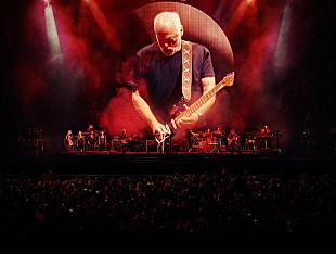 「古代ローマ遺跡で“光と音の大スペクタクルショー”、デヴィッド・ギルモア ライブ映画の見どころ」