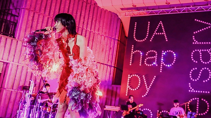 UA、デビュー30周年記念の日比谷野音公演よりアニバーサリーシングル「Happy」ライブ映像公開