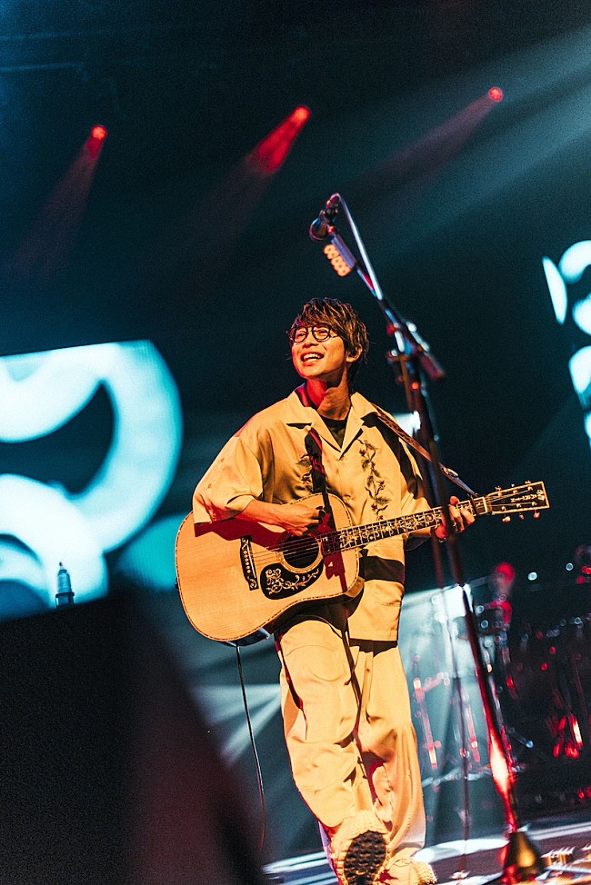 「川崎鷹也、全国ホールツアー【まだ夢の中】東京公演オフィシャルレポートが到着」1枚目/6