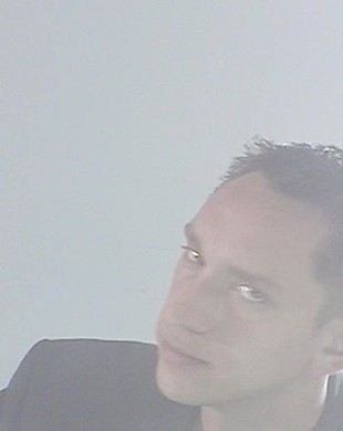 「ザ・エックス・エックスのオリヴァー・シム、新曲「Obsession」MV公開」