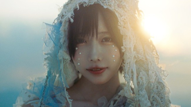 「ano、2026年に全国ホールツアーへ　新曲「KILL LOVE」MV公開」1枚目/2