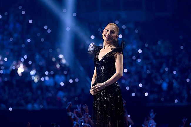 「アリアナ・グランデ、【エターナル・サンシャイン・ツアー】追加日程発表」1枚目/1