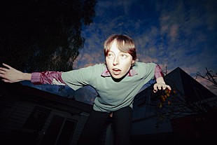 「ステラ・ドネリー、3rdアルバムより新曲「Feel It Change」公開」