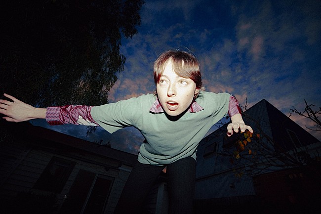 「ステラ・ドネリー、3rdアルバムより新曲「Feel It Change」公開」1枚目/3