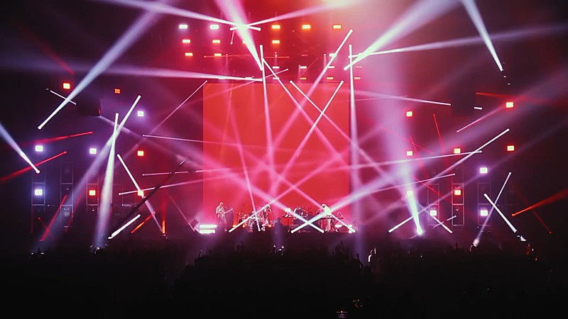 Kroi、初のアリーナ公演より「Fire Brain」ライブ映像を公開