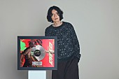 「米津玄師「KICK BACK」、日本語詞曲初の米レコード協会プラチナ認定達成」1枚目/11