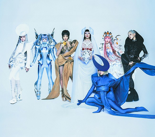 「XG、独自のショーをテーマにした最新シングル「GALA」のMV公開」1枚目/3