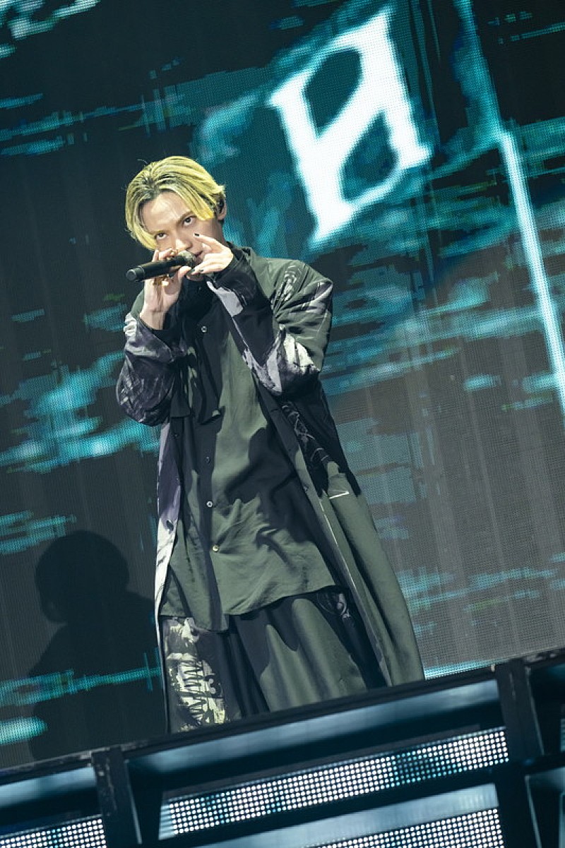 「SKY-HI」2枚目/9