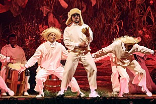 「バッド・バニー、2026年【スーパーボウル】ハーフタイム・ショーのヘッドライナーに決定」