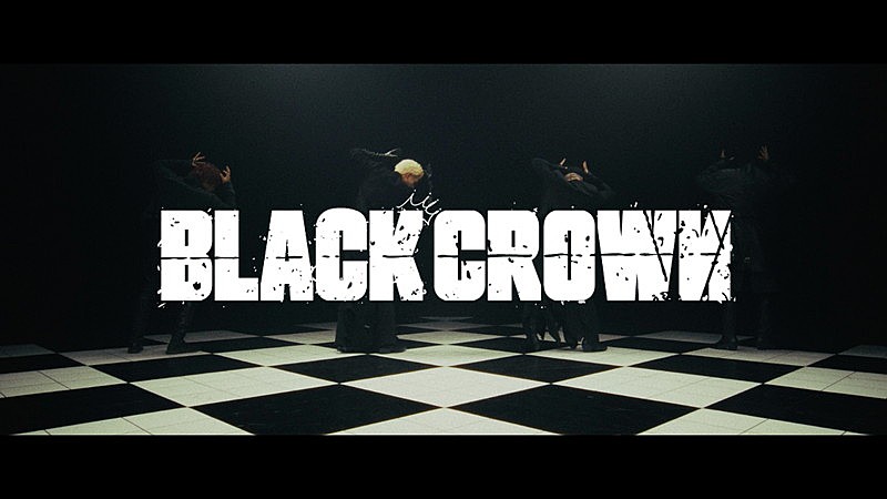 「OWVデビュー5周年、ダークヒーローのような闘志を「BLACK CROWN」MVで表現」1枚目/6