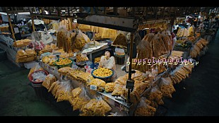 「RADWIMPS、新曲「ワールドエンドガールフレンド」MVで“恋する女の子の表情”を描く」