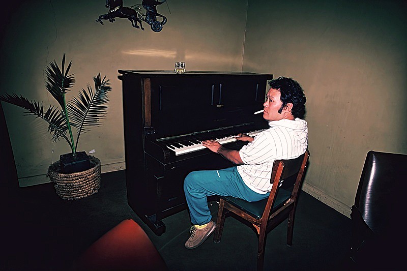 西田敏行「もしもピアノが弾けたなら」初の公式MVが完成、貴重な蔵出し写真をもとに制作