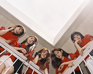 「LE SSERAFIM、青春映画のようなコンセプト「KNOCKING BASIL」公開」