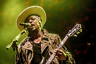 「ディアンジェロが51歳で死去、タイラー・ザ・クリエイター／ドージャ・キャット／DJプレミアらが追悼「本物のソウルの声であり、インスピレーション」」