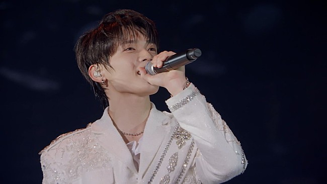 「INI、デビュー4周年記念日に「Brighter」ライブ映像を公開」1枚目/1