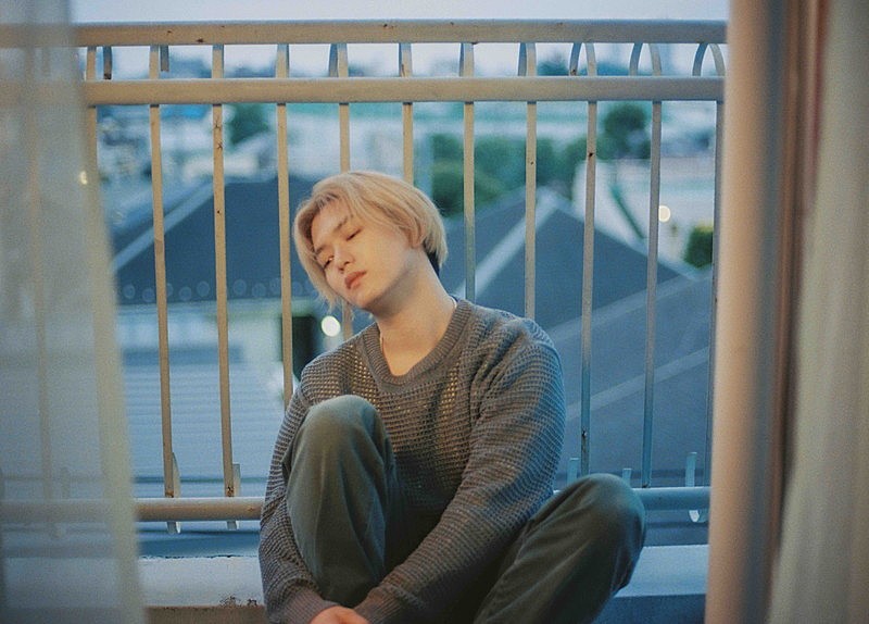 くじら、アニメ『しゃばけ』OPテーマ「いのちのパレヱド」MVで妖艶に舞い踊る