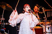 「＜ライブレポート＞花澤香菜、感謝と決意を伝えた3都市ビルボードライブ・ツアー最終公演」1枚目/7