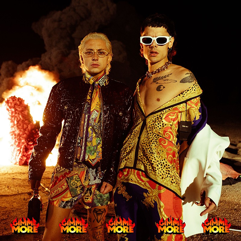 「カトリエル＆パコ・アモロソ、新章を告げるシングル「GIMME MORE」MV公開」1枚目/1