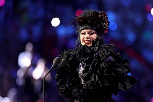 「レディー・ガガ、“最も好きな香り”と心に残る1曲などを明かす」