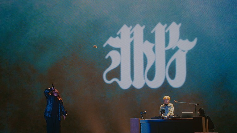 Creepy Nuts「Creepy Nuts、2025年に海外で最も聴かれた日本の楽曲「オトノケ」ライブ映像を公開」