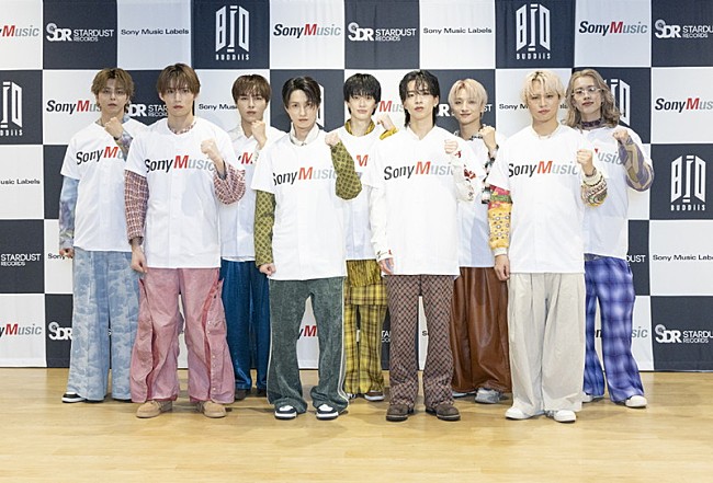 「BUDDiiS×Sony Music Labels“誓約書調印式”」2枚目/5