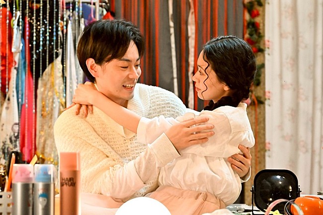 「「もしもこの世が舞台なら、楽屋はどこにあるのだろう」「まるで『鎌倉殿の13人』と同じような黒い話になってきた」「最終回は、蓬莱くん（神木隆之介）が何か仕掛けるのか」」1枚目/1