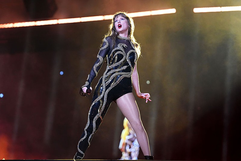 「テイラー・スウィフト、ドキュメンタリー・シリーズ『End of an Era』最新予告編にサブリナ・カーペンター＆トラヴィス・ケルシー登場」1枚目/1