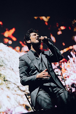 「平井 堅、デビュー30周年を記念した【Ken's Bar】東名阪ツアー開幕」