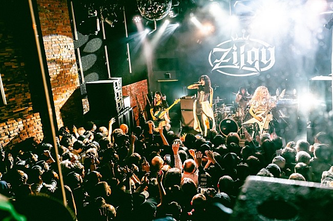 「＜ライブレポート＞Zilqyが語る“原点”と“未来”とは――1stライブ【Start The Fire】」1枚目/6