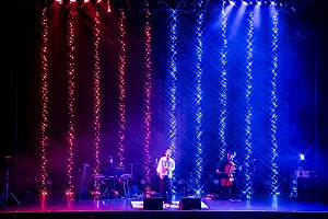 れん「＜ライブレポート＞れん、温かな雰囲気に包まれて情緒豊かな歌声を贈った【X’mas Acoustic LIVE】」