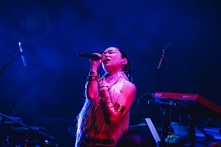 「＜ライブレポート＞「共に成長していく」Awichが家族・仲間・ファンと分かち合った特別な夜」