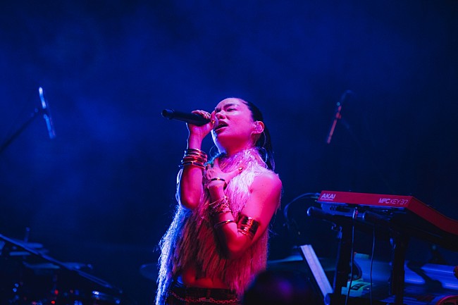 「＜ライブレポート＞「共に成長していく」Awichが家族・仲間・ファンと分かち合った特別な夜」1枚目/23