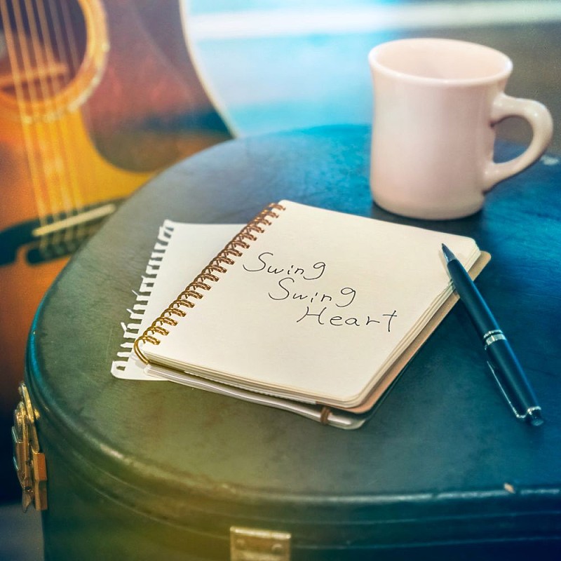 「「Swing Swing Heart」ジャケット写真」2枚目/2