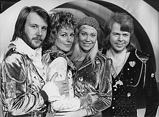 「ABBA、ベスト盤『ゴールド』で約半世紀ぶりに米ビルボードのダンス・チャート首位を獲得」