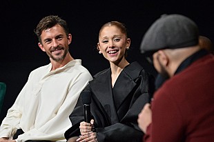 「アリアナ・グランデ、ジョナサン・ベイリーと英ロンドンで上演されるミュージカルで再タッグ」